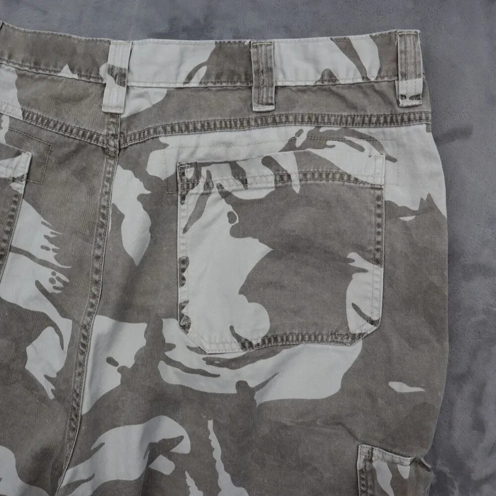 Wrangler Shorts Mens 42 Multicolor Camouflage Belt Loops Button Zip Cargo Shorts